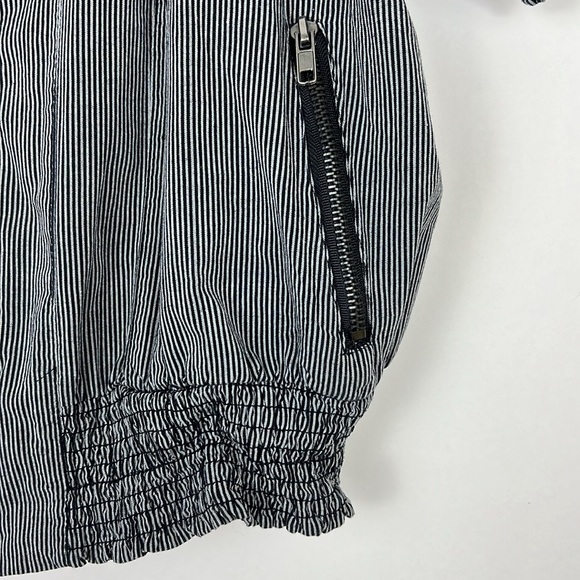 Poetry Clothing Zip-Up Top With Elevated Neck Black Gray Stripes Sz L - Picture 6 of 8